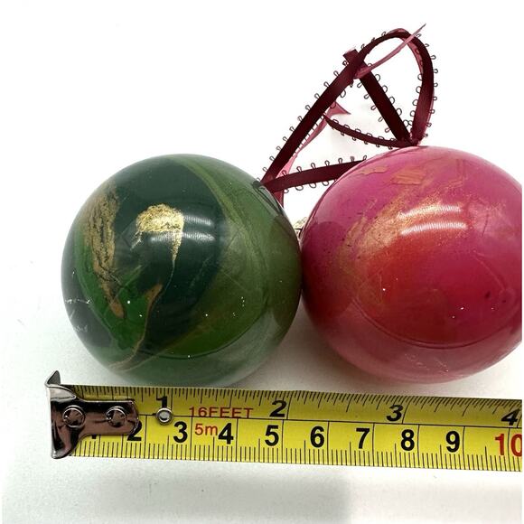 2 Vintage Red Green Ball Christmas Ornament Holiday Tree Decorations Glass - Picture 7 of 7